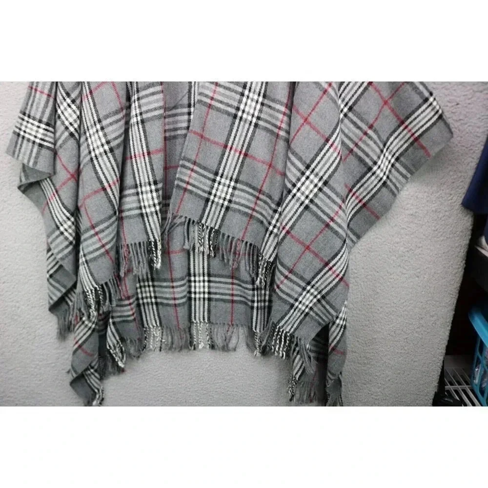 V. Fraas Women's Ruona Gray & Red Plaid Fringed Wrap-Poncho-One Size
